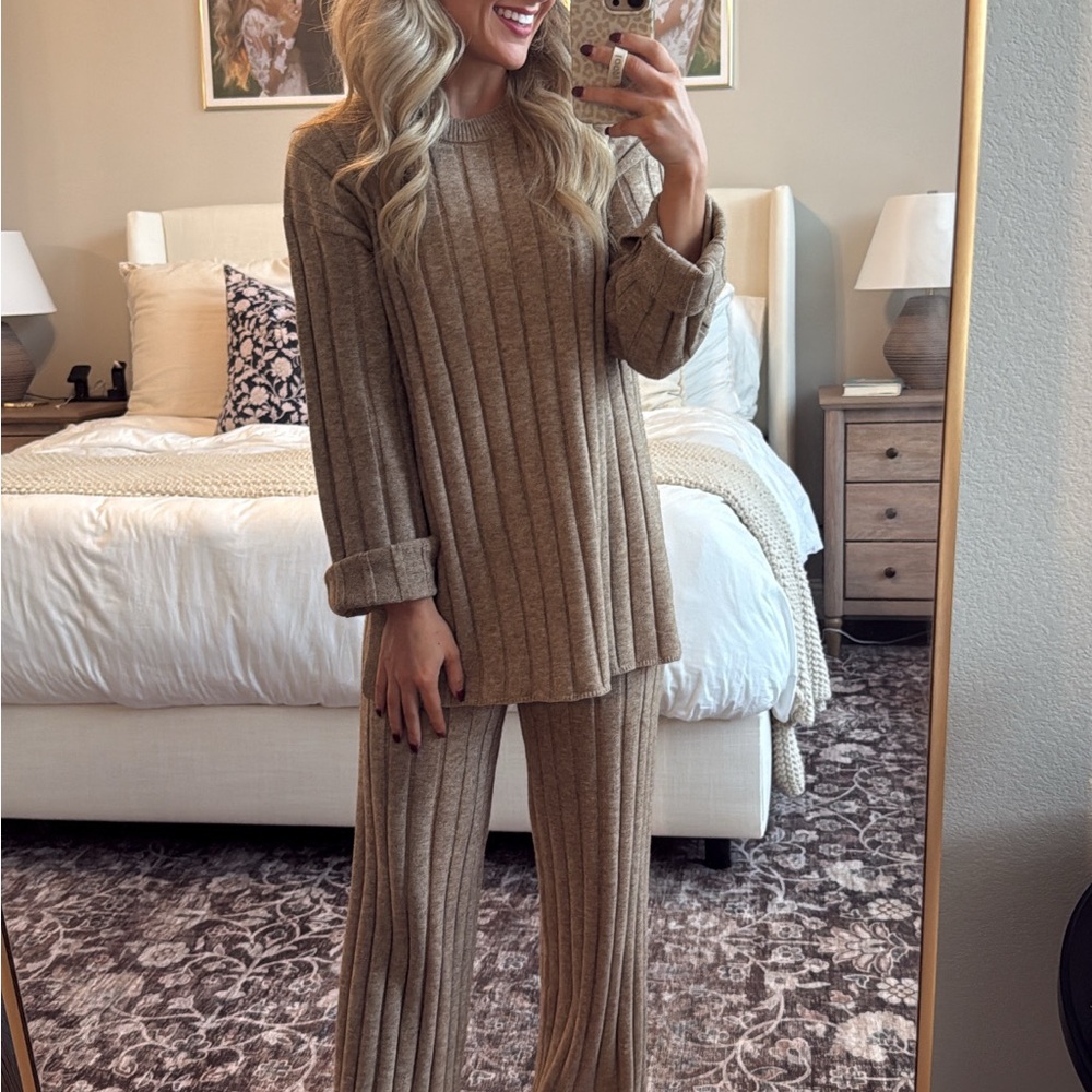 Vici Tan Ribbed Knit Sweater Top